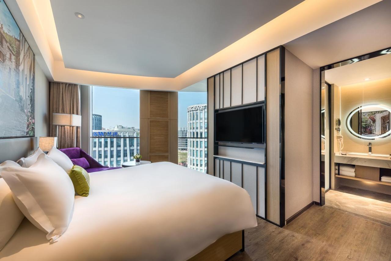 Mercure Shanghai Hongqiao Railway Station Exterior photo