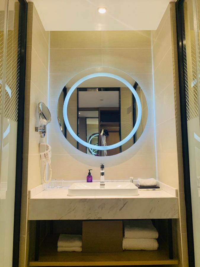 Mercure Shanghai Hongqiao Railway Station Exterior photo