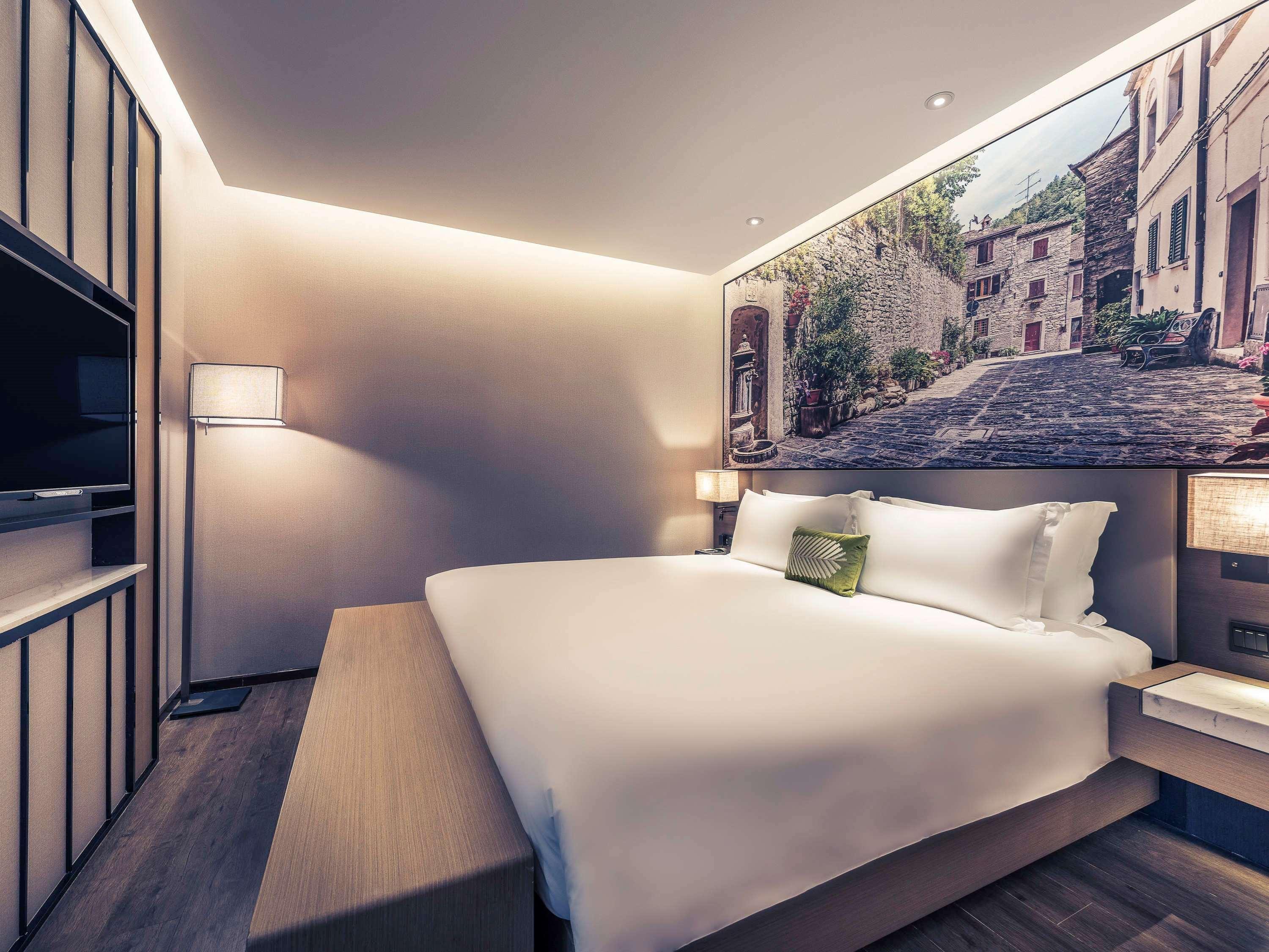 Mercure Shanghai Hongqiao Railway Station Exterior photo