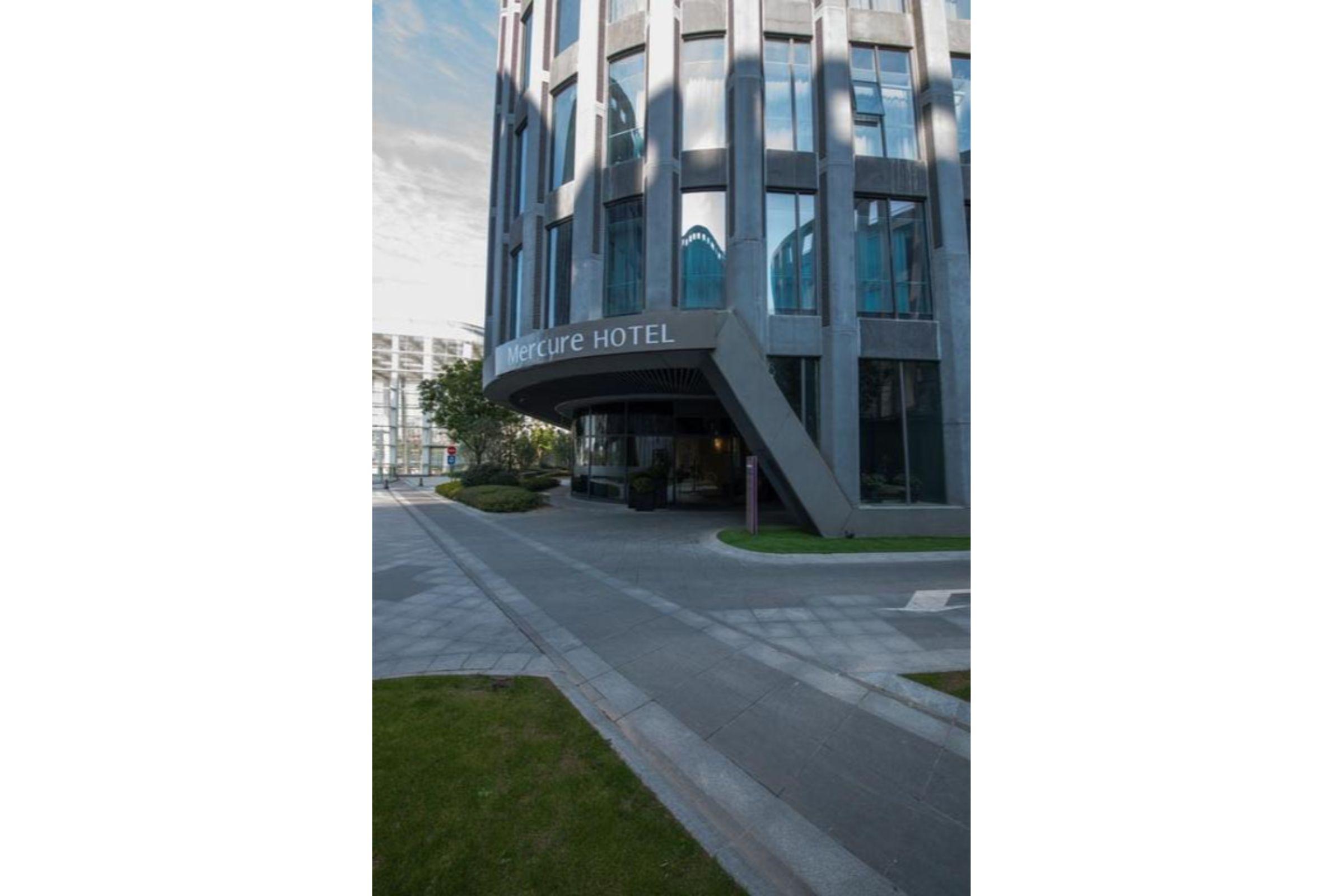 Mercure Shanghai Hongqiao Railway Station Exterior photo